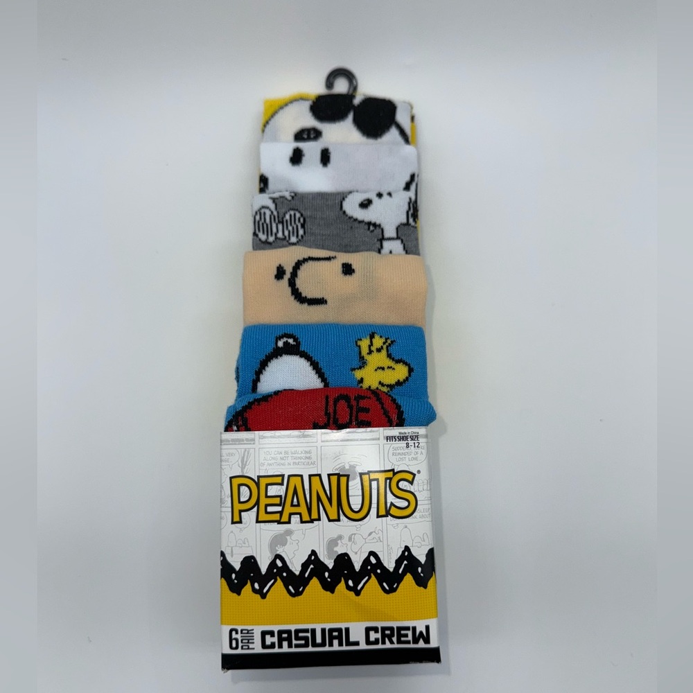 Peanuts Charlie Brown Snoopy Socks 6 Pair CREW SOCKS Men Size 8-12 Bioworld NEW
